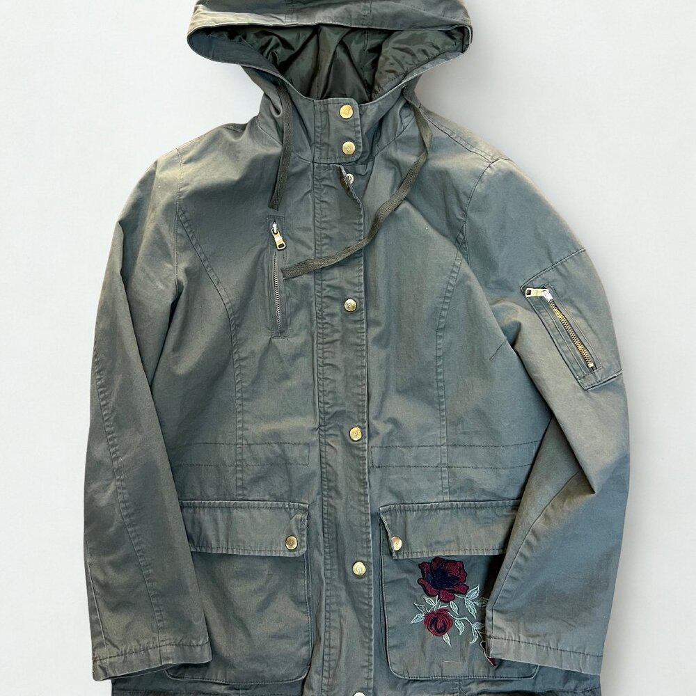 Women's Edgy Hooded Utility Military Jacket Embroidered floral Patch Size Medium